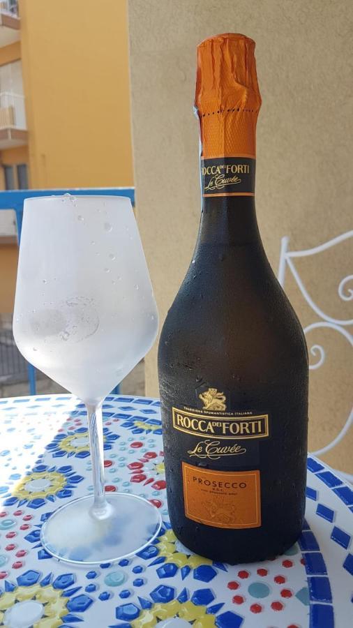 Appartamento Casa Vittoria Monopoli Esterno foto